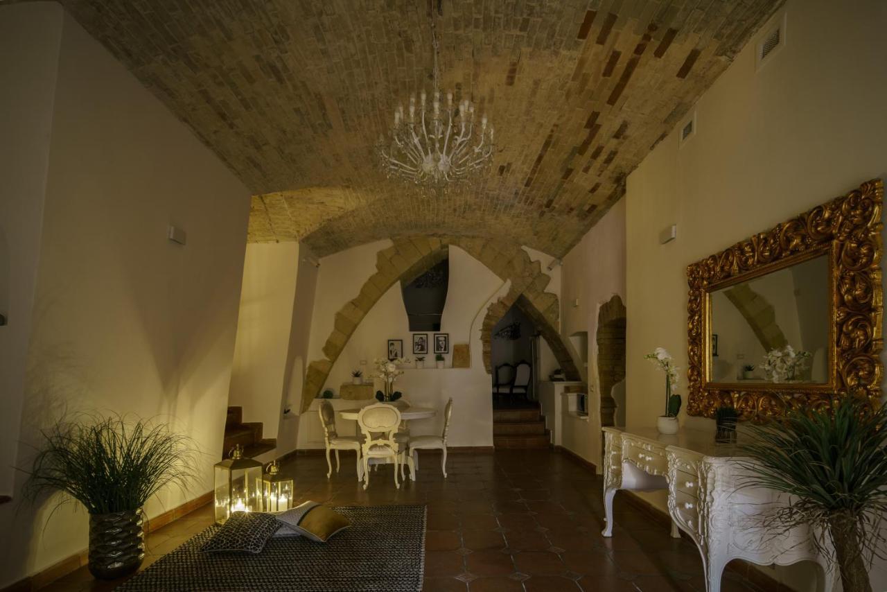 Castello House Apartment Cagliari Bagian luar foto