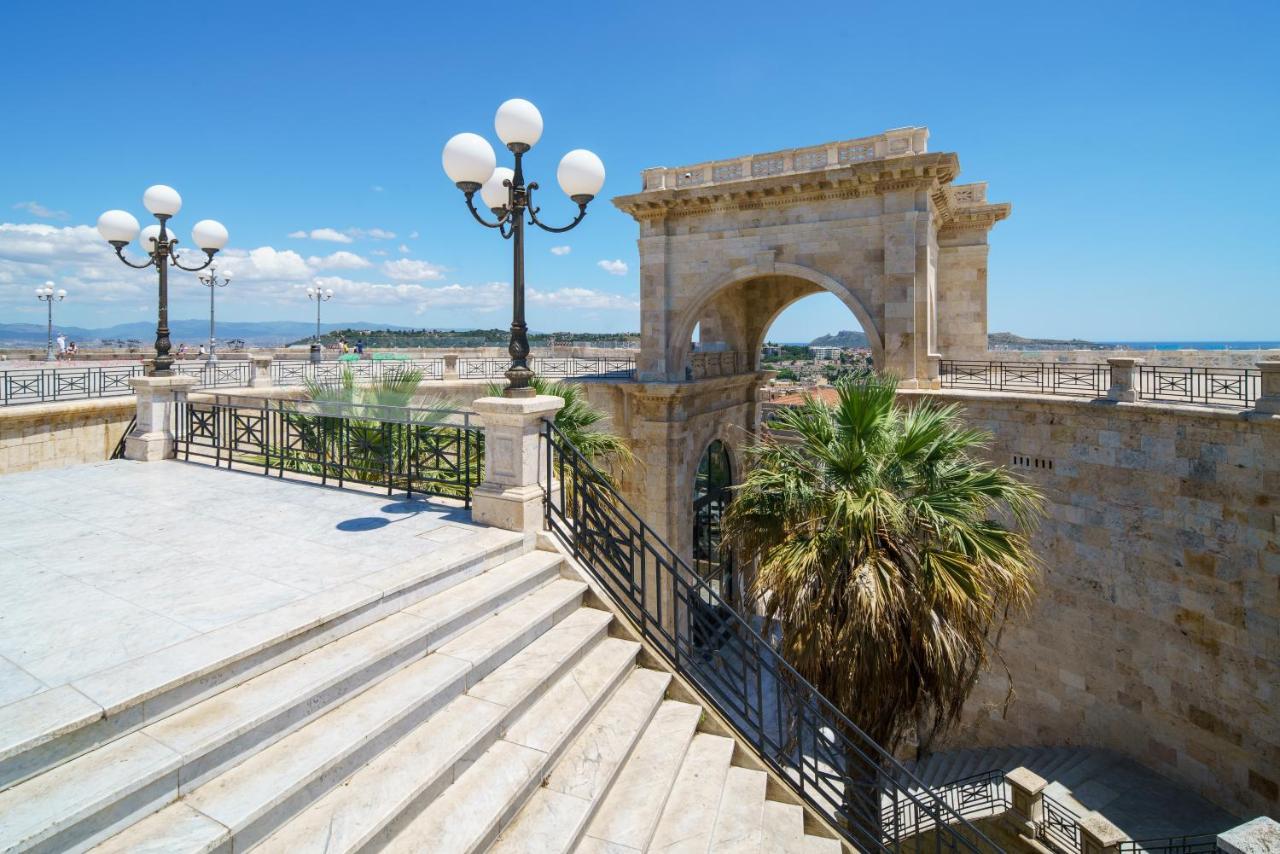 Castello House Apartment Cagliari Bagian luar foto